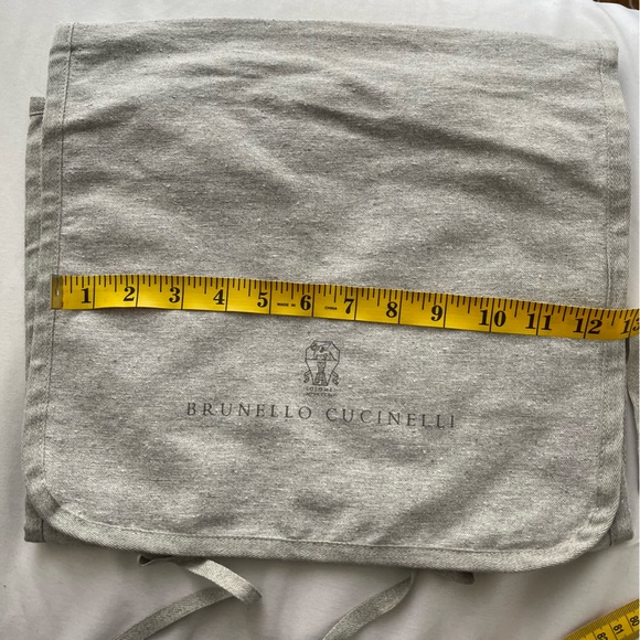 Brunello Cucinelli Garment Bag – Luxury Travel and Storage Solution - Picture 6 of 7